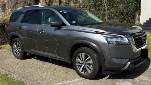 Nissan Pathfinder Advance usado (2023) color Gris Oxford precio $790,000