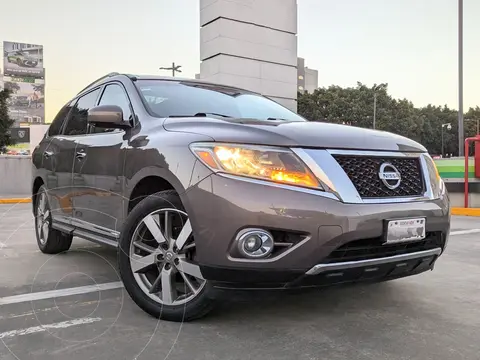 Nissan Pathfinder Exclusive usado (2014) color Cafe precio $295,000