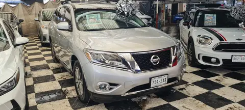 Nissan Pathfinder Advance usado (2014) color plateado precio $238,500