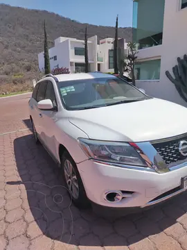 Nissan Pathfinder Sense usado (2014) color Blanco precio $180,000