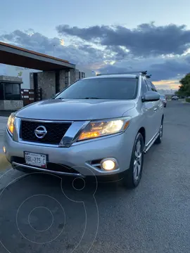 Nissan Pathfinder Exclusive usado (2015) color Plata precio $200,000