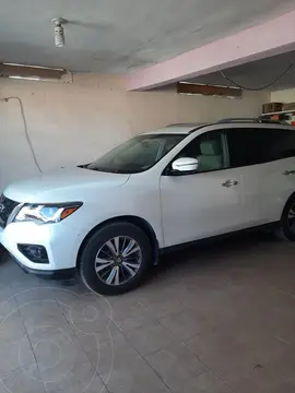 Nissan Pathfinder Advance usado (2017) color Blanco precio $385,000