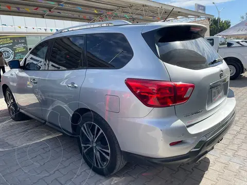 Nissan Pathfinder Exclusive usado (2018) color Gris precio $450,000