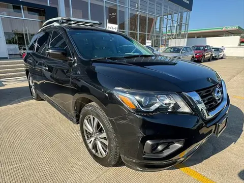 Nissan Pathfinder Advance usado (2017) color Negro precio $310,000