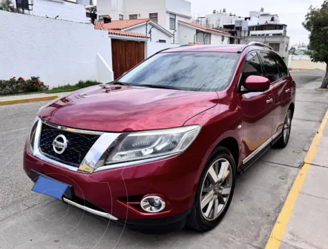 Nissan Pathfinder Exclusive 4WD usado (2015) color Rojo precio u$s25,000