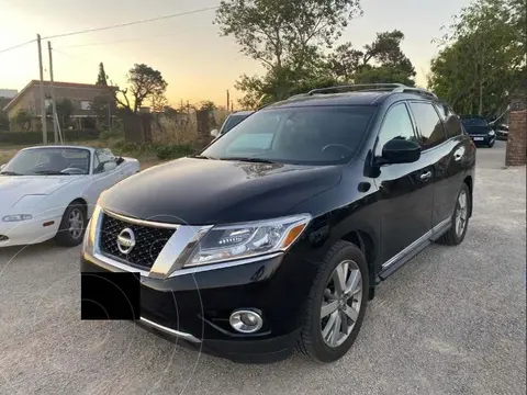 Nissan Pathfinder SE Luxury usado (2014) color Negro precio u$s18.000
