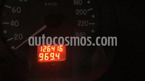 Nissan Platina Custom AC usado (2003) color Arena precio $40,000