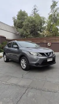 Nissan Qashqai 2.0L 4x2 usado (2015) color Gris precio $8.790.000
