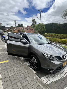 Nissan Qashqai 2.0L Exclusive 4x4 Aut usado (2016) color Gris precio $63.000.000
