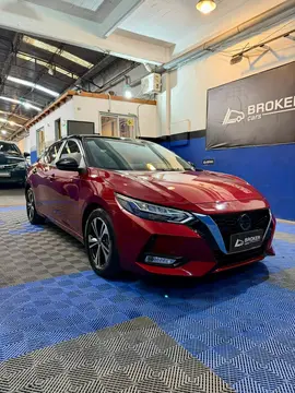 Nissan Sentra Advance usado (2022) color Rojo precio u$s22.000
