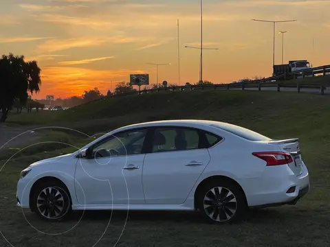 Nissan Sentra SR CVT usado (2017) color Blanco precio u$s14.800