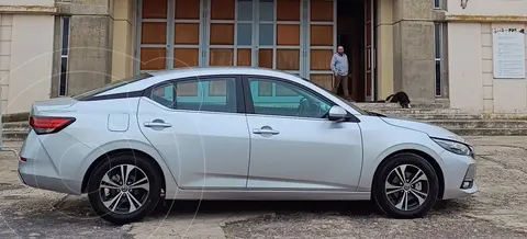 Nissan Sentra Advance CVT usado (2024) color Gris Plata  precio $33.500.000
