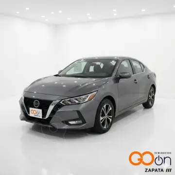 Nissan Sentra Advance usado (2023) color NIS  GRIS OXFORD precio $320,000