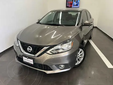 Nissan Sentra Advance Aut usado (2017) color Gris precio $200,000