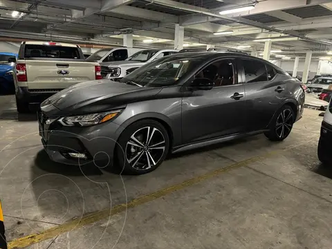 Nissan Sentra Sense usado (2021) color Gris Oscuro precio $398,000