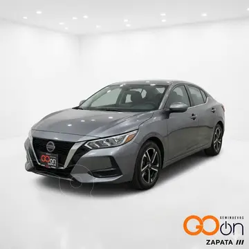 Nissan Sentra Advance usado (2024) color NIS_ G GRIS  OXFORD precio $315,000
