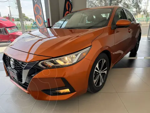 Nissan Sentra Advance usado (2021) color Naranja precio $290,000