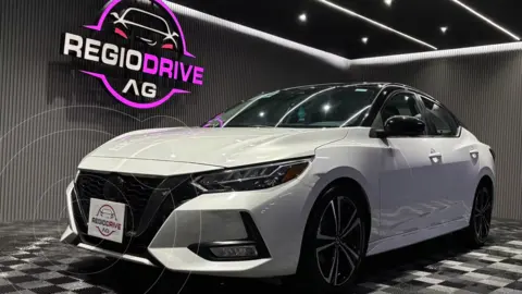 Nissan Sentra SR Platinum Bi-tono Aut usado (2021) color Blanco Perla precio $324,900