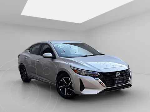 Nissan Sentra Advance Aut usado (2024) color plateado precio $355,000