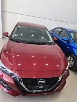 Nissan Sentra Advance usado (2023) color Rojo precio $350,000