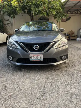 Nissan Sentra Advance Aut usado (2017) color Gris Oxford precio $218,000