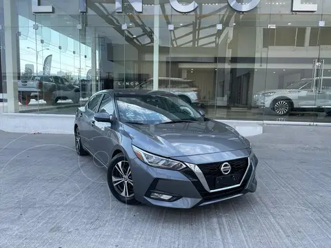 Nissan Sentra Advance usado (2021) color Gris Oscuro precio $330,000