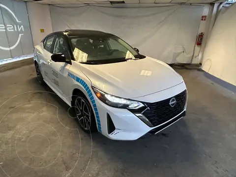 Nissan Sentra SR Platinum Bi-tono usado (2024) color Blanco precio $436,500