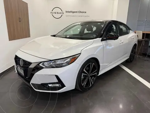 Nissan Sentra SR Bi-tono Aut usado (2023) color Blanco financiado en mensualidades(enganche $90,200 mensualidades desde $8,898)
