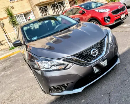 Nissan Sentra Advance Aut usado (2017) color Gris Oxford precio $160,000