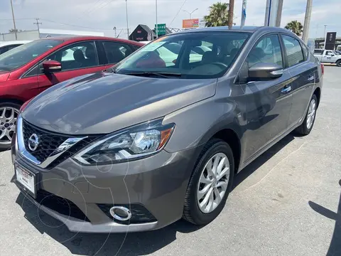 foto Nissan Sentra Advance Aut usado (2019) color Champagne precio $295,000