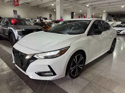 Nissan Sentra SR Aut usado (2023) color Blanco financiado en mensualidades(enganche $99,462 mensualidades desde $7,609)