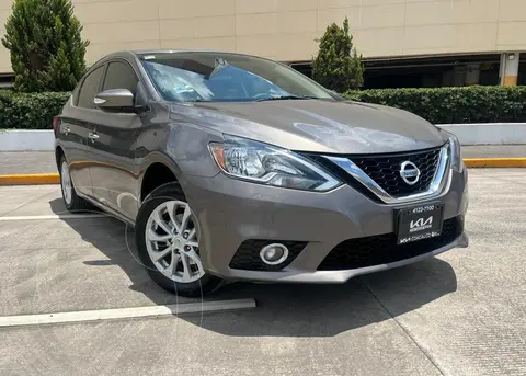 Nissan Sentra Advance Aut usado (2017) color plateado precio $219,800