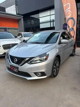 Nissan Sentra Exclusive Aut usado (2018) color plateado precio $230,000