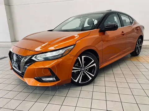 Nissan Sentra SR Bi-tono Aut usado (2022) color Naranja Solar precio $480,000