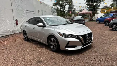 Nissan Sentra Sense Aut usado (2023) color plateado precio $329,000