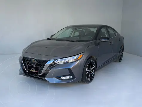 Nissan Sentra SR Bi-tono Aut usado (2022) color Gris Oscuro precio $309,000