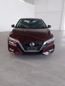Nissan Sentra SR Aut usado (2023) color Rojo Merlot precio $380,000