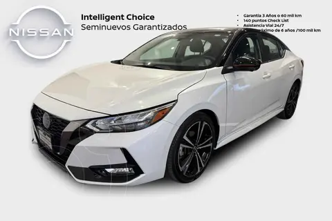 Nissan Sentra SR Bi-tono Aut usado (2023) color Blanco financiado en mensualidades(enganche $96,800 mensualidades desde $9,549)