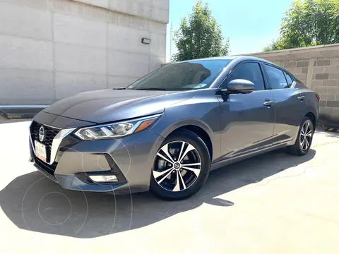 Nissan Sentra Advance Aut usado (2021) color Gris Oxford precio $254,000