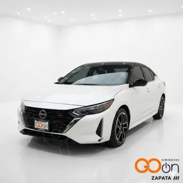 Nissan Sentra PLATINUM usado (2025) color NISQACBLANCO PERLADO precio $440,000