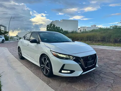 Nissan Sentra SR Bi-tono Aut usado (2022) color Blanco precio $359,000