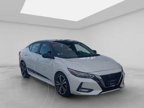 Nissan Sentra SR Bi-tono Aut usado (2022) color Gris Oscuro precio $355,000