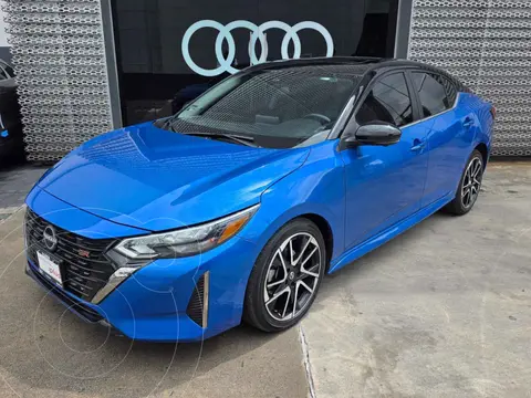 Nissan Sentra SR Platinum Bi-tono usado (2024) color Azul precio $429,000