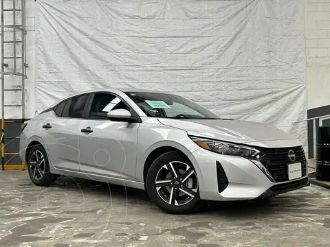 Nissan Sentra Sense Aut usado (2024) color plateado precio $369,000