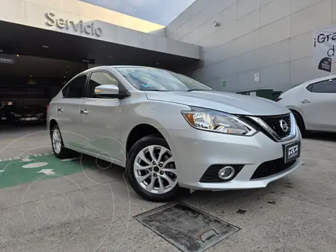 Nissan Sentra Advance Aut usado (2017) color plateado precio $197,000