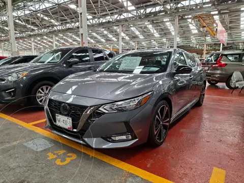 Nissan Sentra SR Aut usado (2021) color Gris Oxford financiado en mensualidades(enganche $82,200 mensualidades desde $7,400)