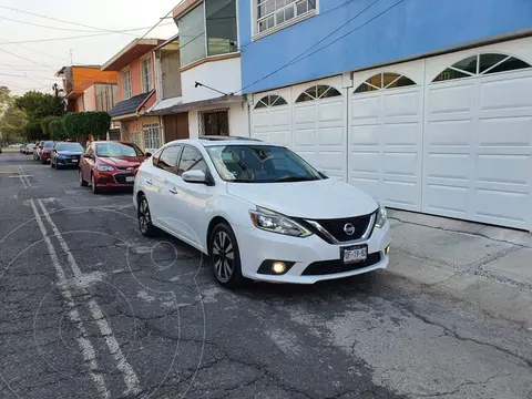 Nissan Sentra Exclusive Aut NAVI usado (2018) color Blanco Perla precio $250,000