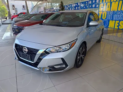 Nissan Sentra Advance usado (2023) color plateado financiado en mensualidades(enganche $97,860 mensualidades desde $7,931)