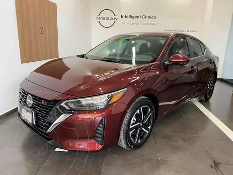 Nissan Sentra Advance usado (2024) color Vino Tinto precio $428,000