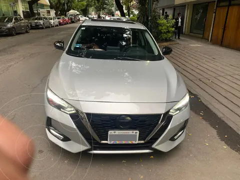 Nissan Sentra SR usado (2021) color Plata precio $330,000